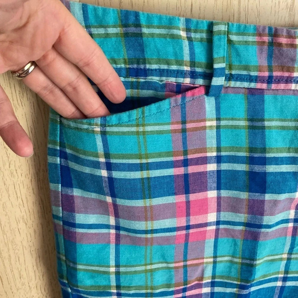 Talbots Plaid Perfect Short Sz 12 P 9” inseam - Picture 2 of 8